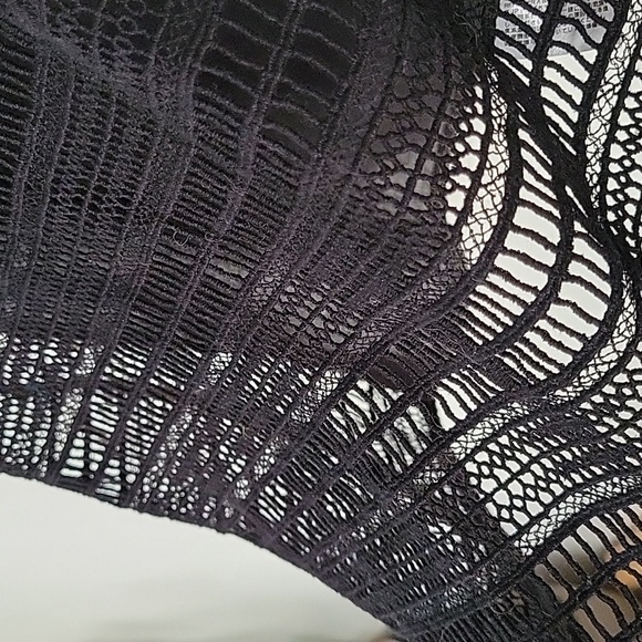 Banana Republic edgy embroidered top, sheer, cover up, net top, beach top, pool - Picture 6 of 7